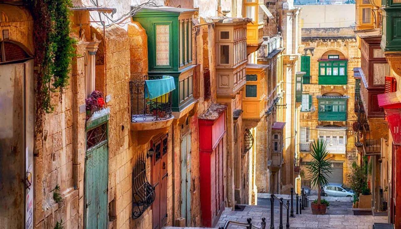 Valletta 2 Bedroom Sleeps 6 Apartment Walking Distance To Centre And The Sea Exterior photo
